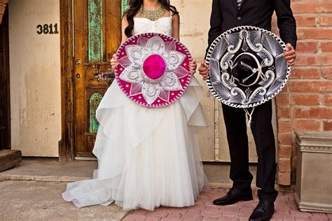 dating and marriage customs in mexico